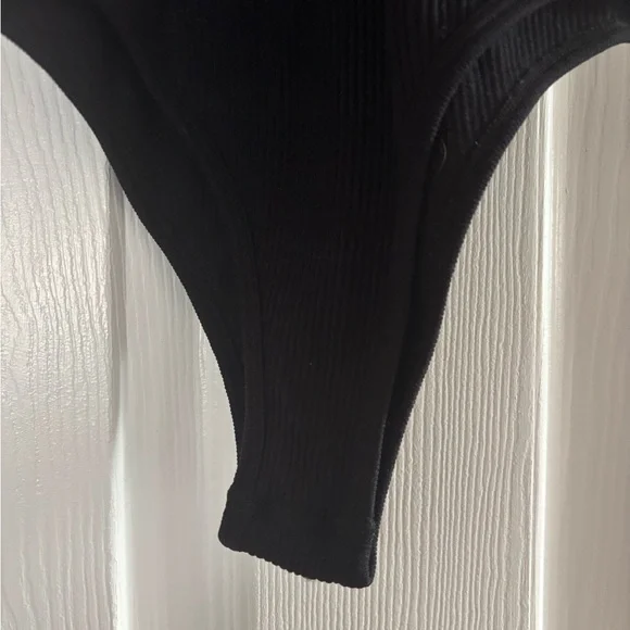Zara Ribbed Bodysuit - Picture 2 of 4